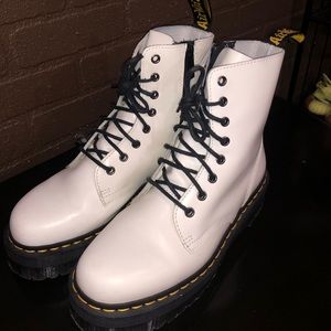 WHITE PLATFORM DOC MARTEN